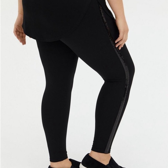 Torrid PLATINUM TUXEDO LEGGING PONTE SEQUIN STRIPE BLACK in Size 22/24 - Picture 2 of 10